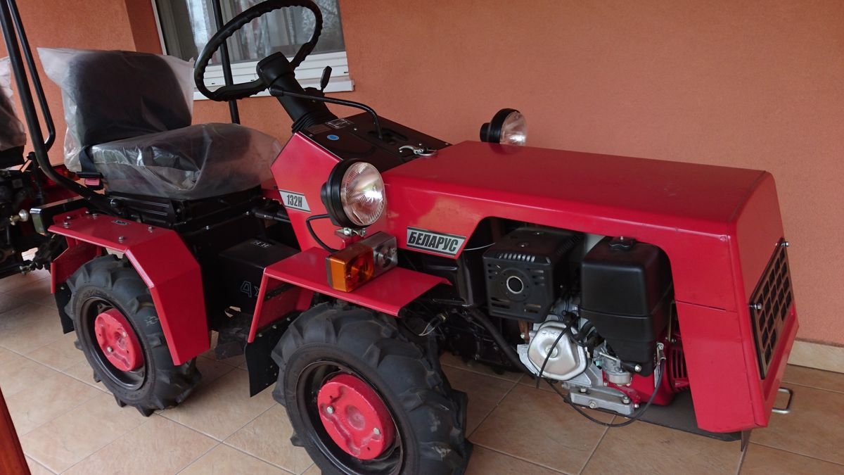 MTZ 132H traktor Honda motorral 1