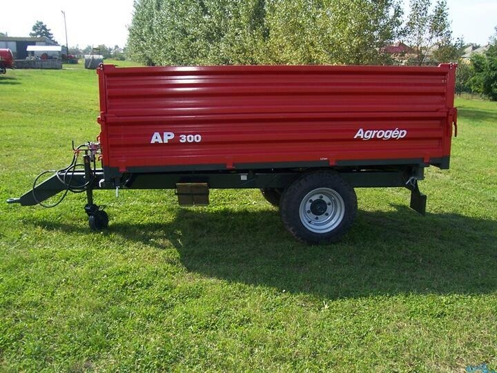AP 300 pótkocsi (2780kg terhelhetőséggel) 1